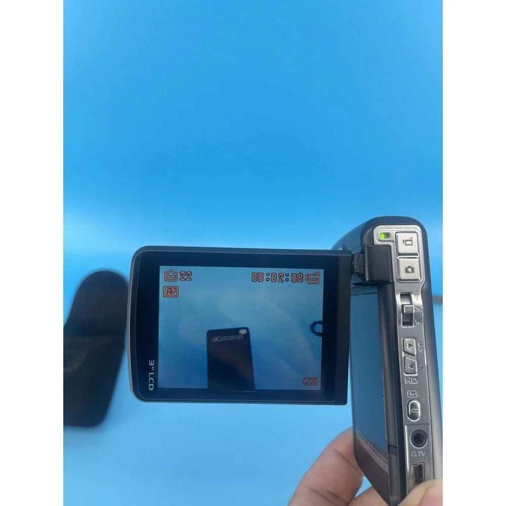 Insignia NS-DCC5SR09 Flash Media Camcorder Black/Blue